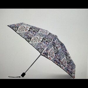 Vera Bradley Women's Ornate Blooms Themed Umbrella Auto Open /Close NWT